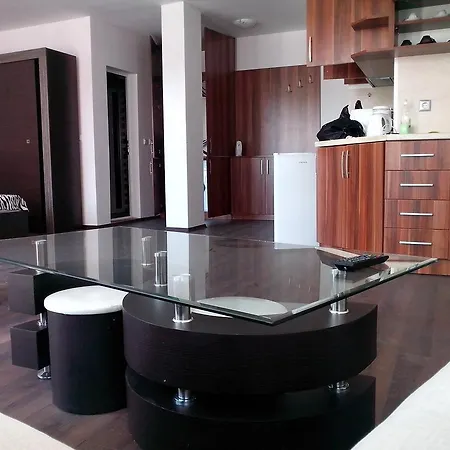 Studio Pchelarov * بوموري